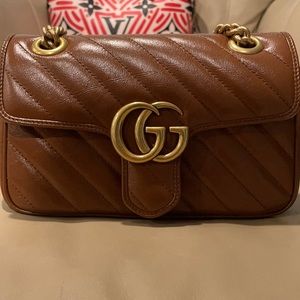 Tan GG Marmont mini matelassé shoulder bag